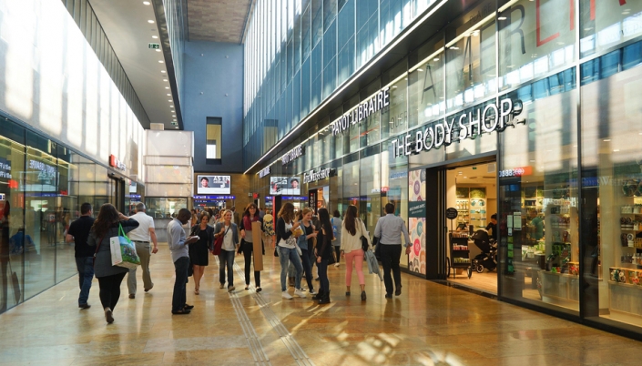 Los consumidores prefieren comprar en establecimientos de marcas reconocidas